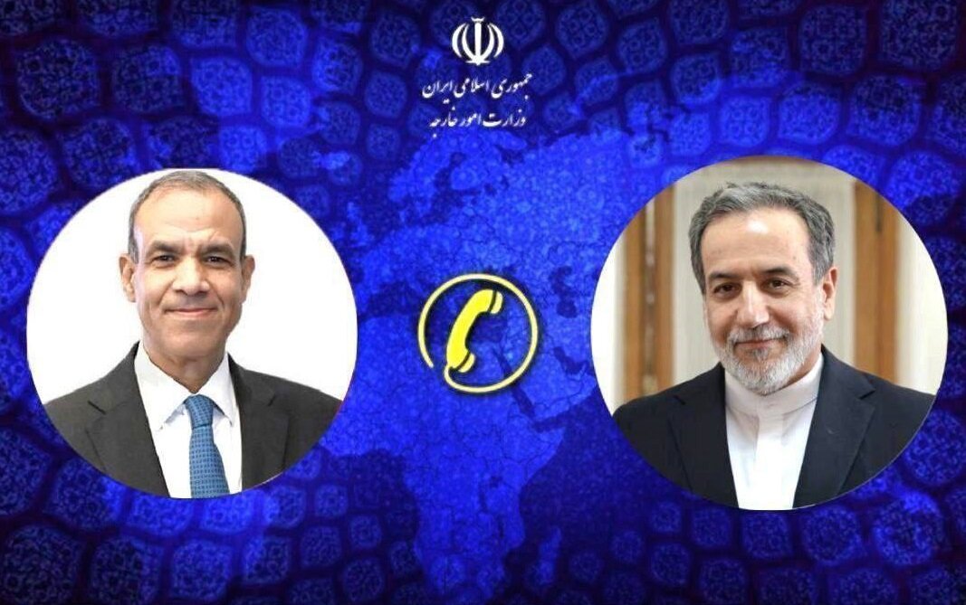 Iran, Egypt FMs confer on regional developments by phone