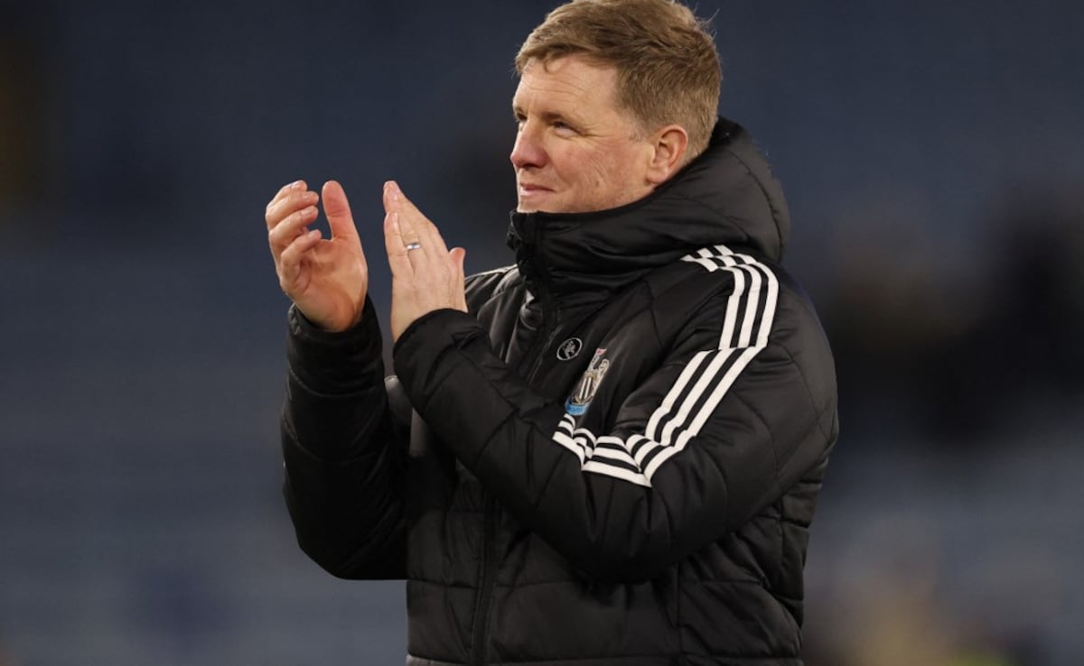 Newcastle Manager Eddie Howe Diagnosed With Pneumonia