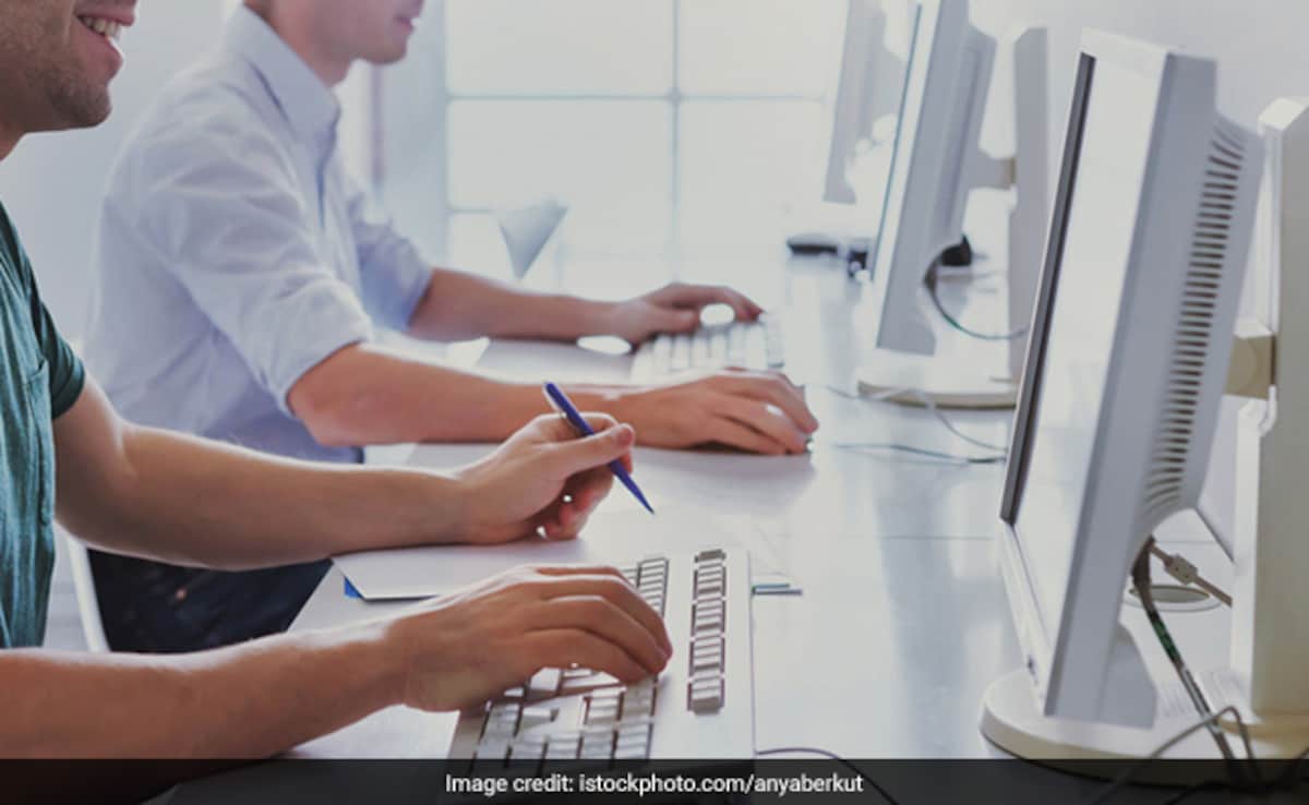 NEET UG 2025: Exam Day Guidelines, Dress Code, Prohibited Items Explained