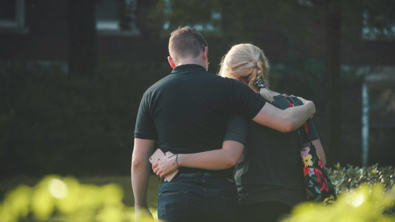"The Last Hug": Man's Emotional Post Remembering Late Wife Moves Internet