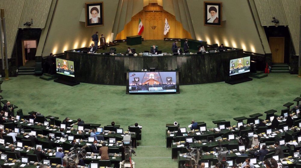 Iran will never relinquish its nuclear rights, Parliament declares
