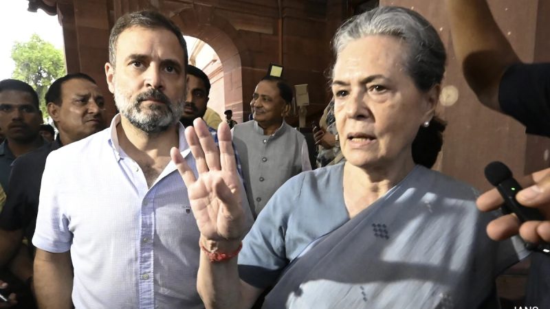 Sonia, Rahul Gandhi Get Delhi Court Notice In National Herald Case