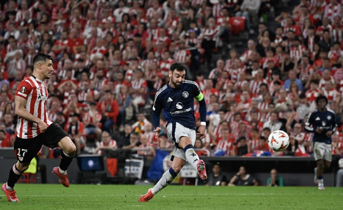 Manchester United Seize Control Of Europa League Semi-Final Against 10-Man Athletic Bilbao