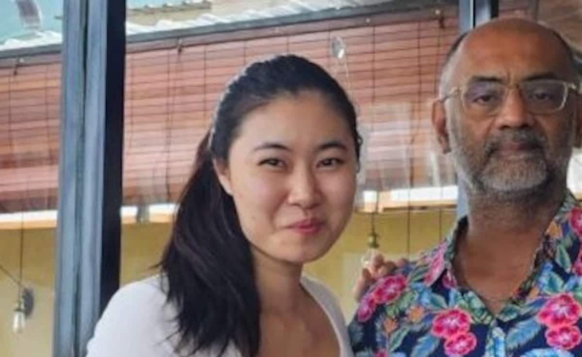 "That Isn't Me": DBS Bank's Ex-CEO Piyush Gupta Debunks Viral Meeting Post