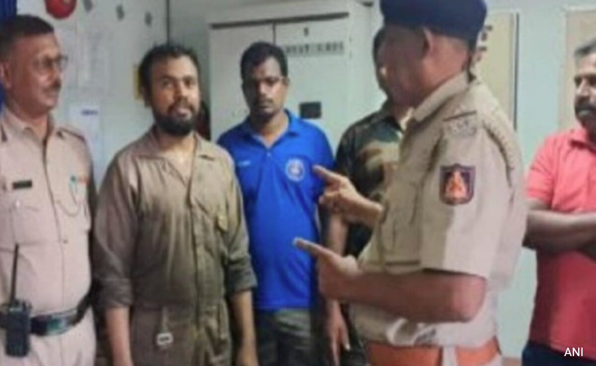 Amid Tensions, Pak National Aboard Cargo Vessel Denied Entry Into India