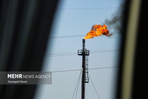 Oil up 2% as Trump threatens new sanctions on Iran