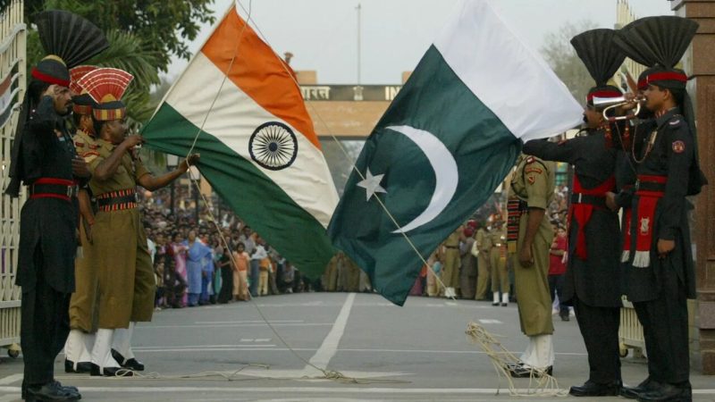 Pakistan warns India of befitting response in case of attack