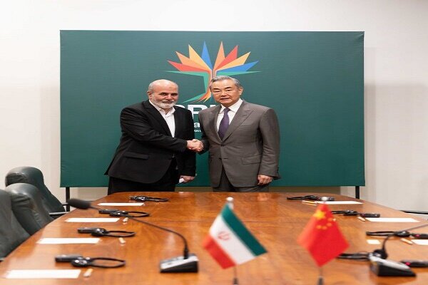 Iran, China oppose unilateralism in international relations