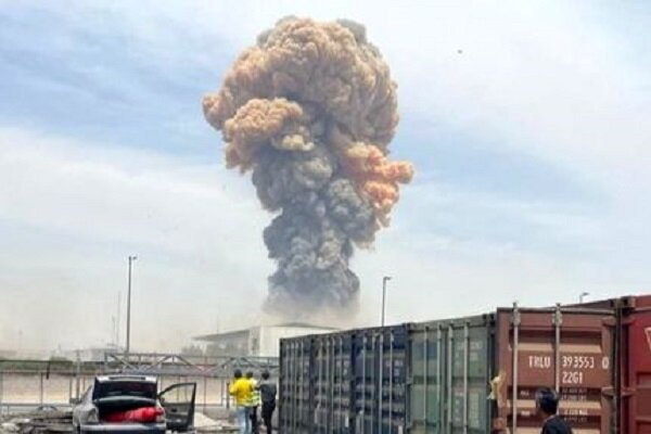 Foreign diplomats pay tribute to victims of port explosion