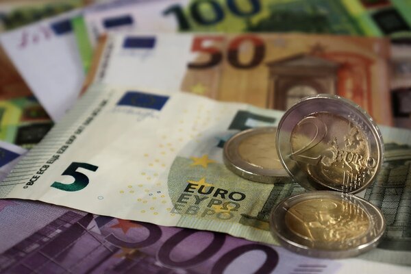 Eurozone inflation tops expectations