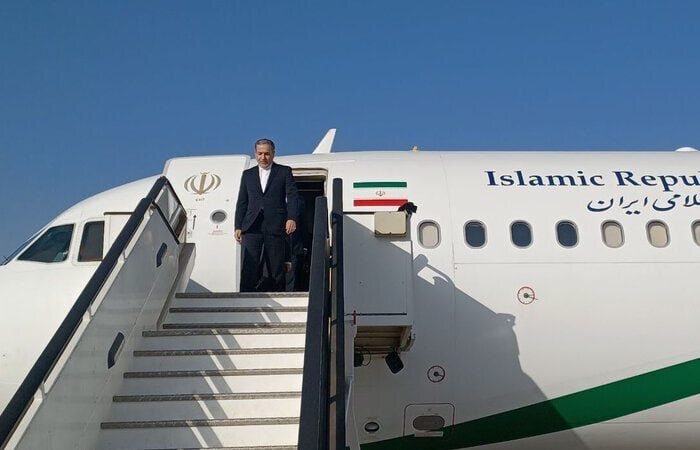 FM arrives in Jeddah for talks with Saudi officials (+VIDEO)