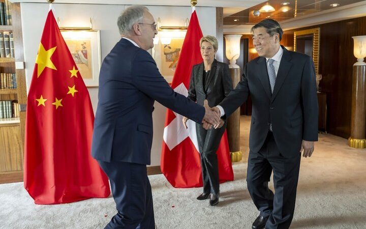 Chinese, US officials meet in Geneva for trade talk