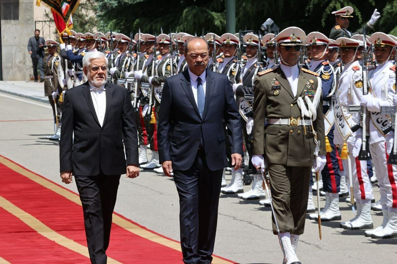 VP Aref receives Uzbek prime minister