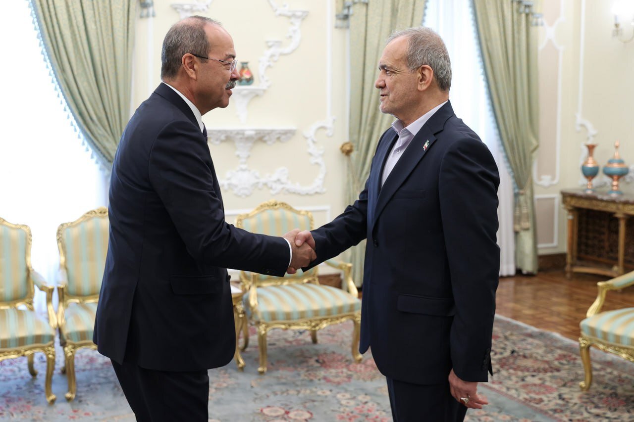 Pezeshkian receives Uzbekistan PM in Tehran