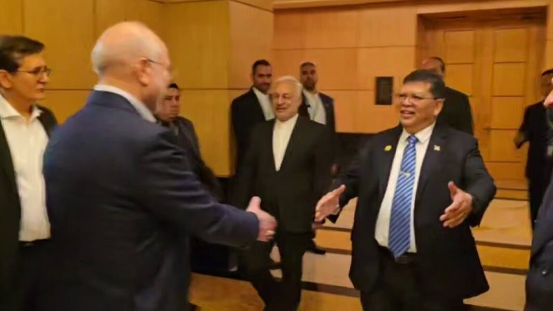 VIDEO: Ghalibaf meets Malaysian counterpart in Jakarta