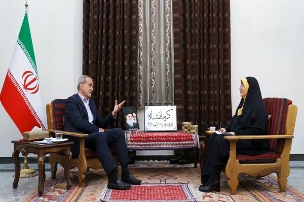 Pres. stresses implementation of projects on Kermanshah visit