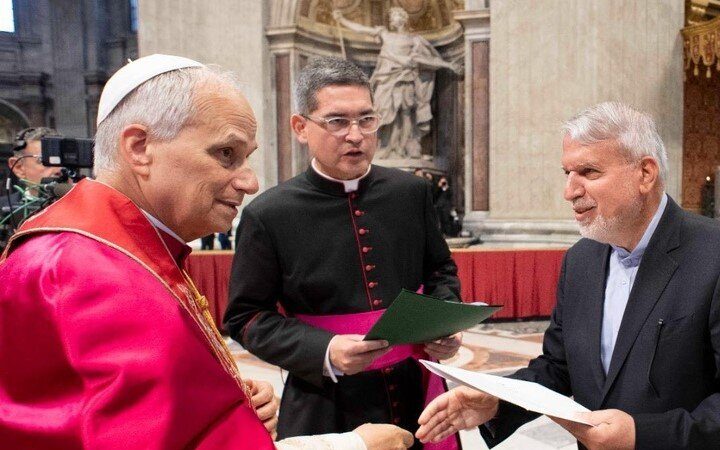 Iran’s cultural heritage min. meets Pope Leo XIV in Vatican