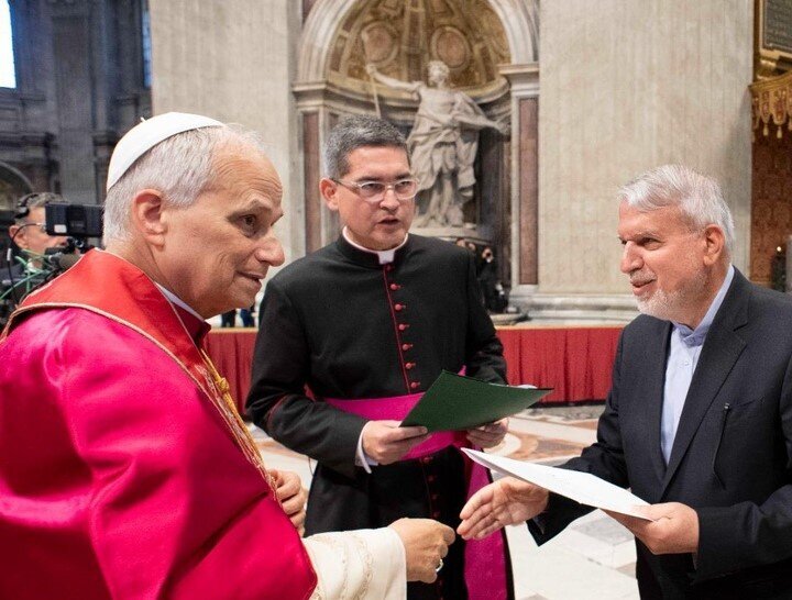 Iran’s cultural heritage min. meets Pope Leo XIV in Vatican