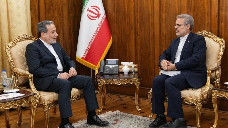 Iran FM stresses increasing Iran-Venezuela economic ties