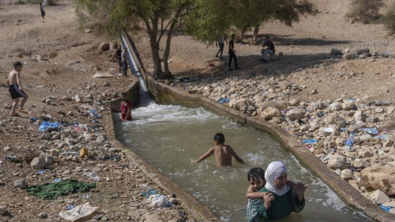 Israeli settlers attack water supply of West Bank communities