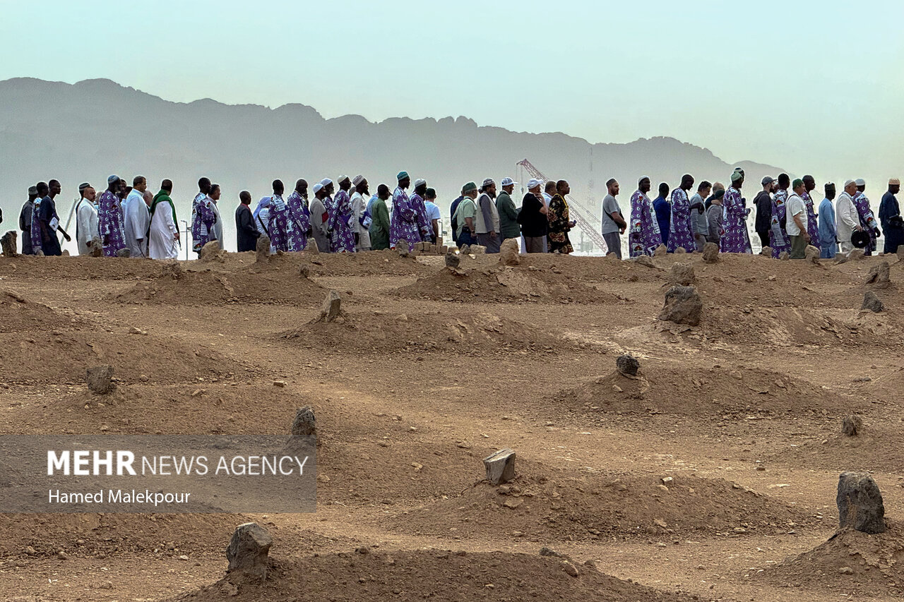 Pilgrims visit Al Baqi Cemetery during Hajj rituals