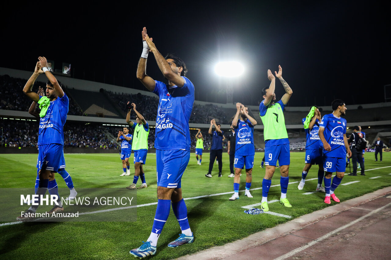 Esteghlal FC vs Sanat Naft FC in 2024/25 Hazfi Cup