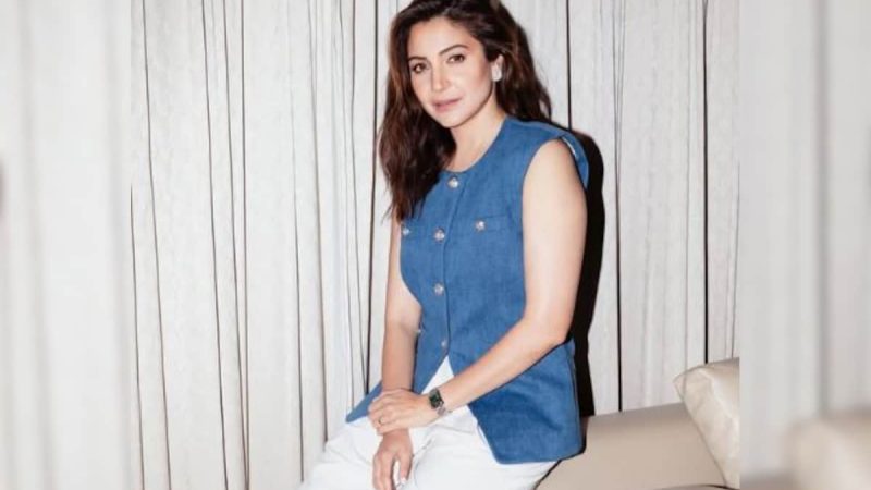 Anushka Reacts To A Post Saying, "Actors, Cricketers Are Not Real Heroes"