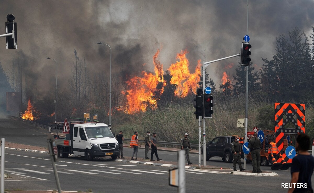 Israel's 'Largest' Wildfires Rage Outside Jerusalem, Residents Evacuated