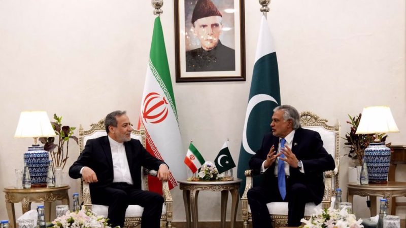 Iran, Pakistan say ‘committed’ to strong ties, urge diplomacy during Araghchi's visit