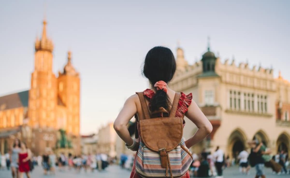 Planning To Study In UK? Here's How To Apply For Right Visa