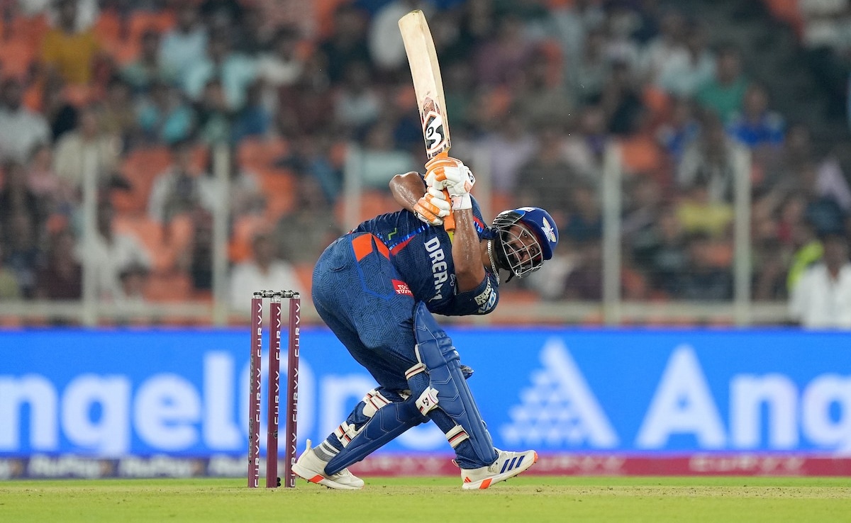 Watch: Rishabh Pant Slams No-Look Six For LSG vs GT. Shot Goes Viral