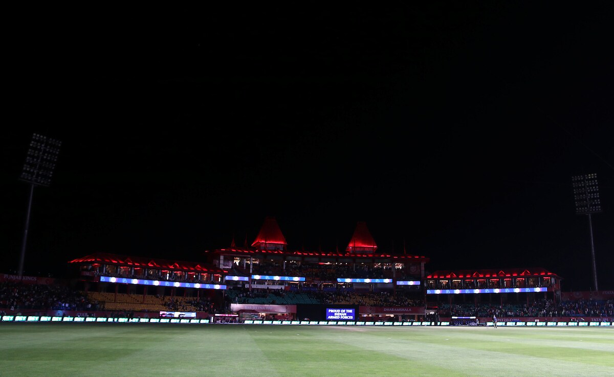 "Crammed Into Vans": DC Star's Wife Recalls Terrifying Dharamsala Scenes