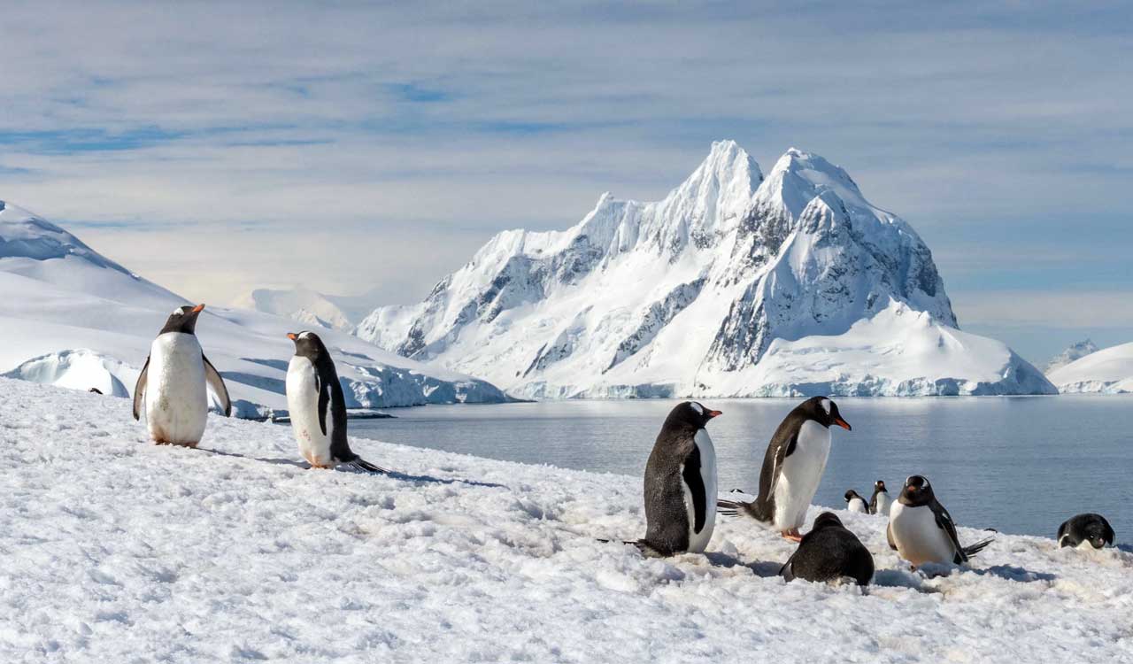 Antarctica hides a vast mountain range beneath its ice