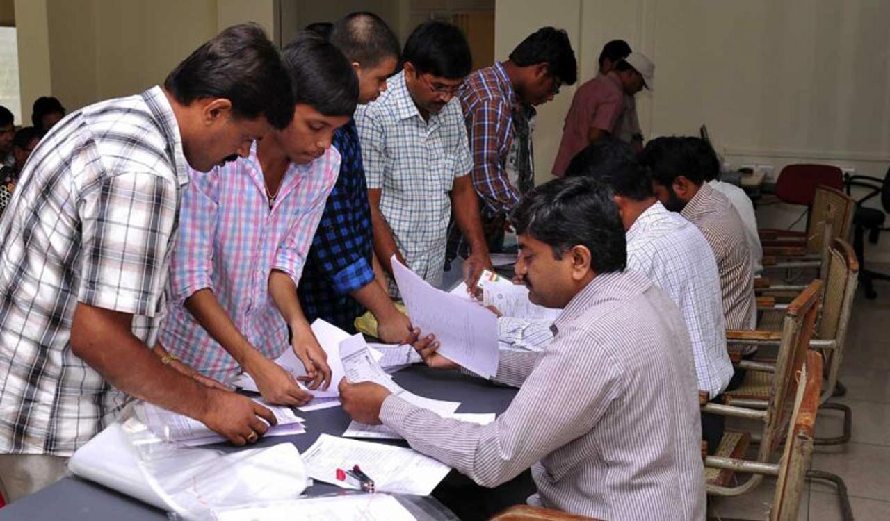 Telangana private pharmacy colleges threaten to boycott admissions