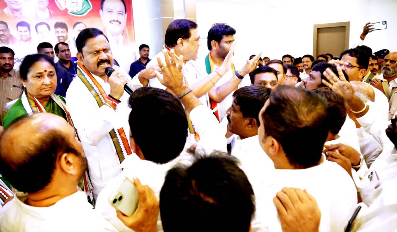 Telangana: Internal rift resurfaces in Sangareddy Congress unit over Indiramma housing scheme