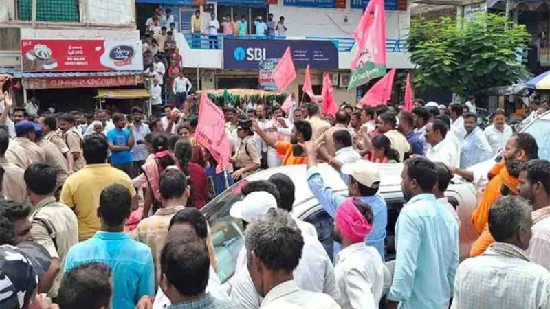 Telangana: Tension in Dharmaram as Congress workers attack BRS cadre