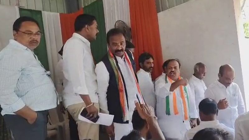 Telangana: Congress old timers in Khammam express anger at Tummala Nageswara Rao