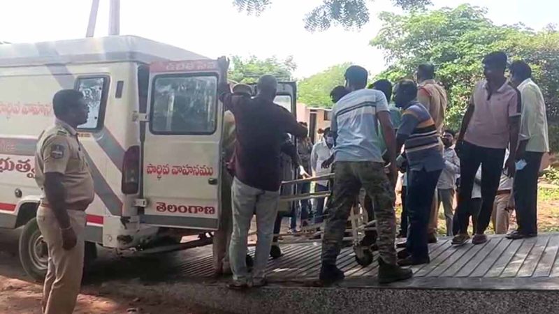 Bodies of three greyhounds jawans killed in maoist IED blast brought to Warangal for postmortem