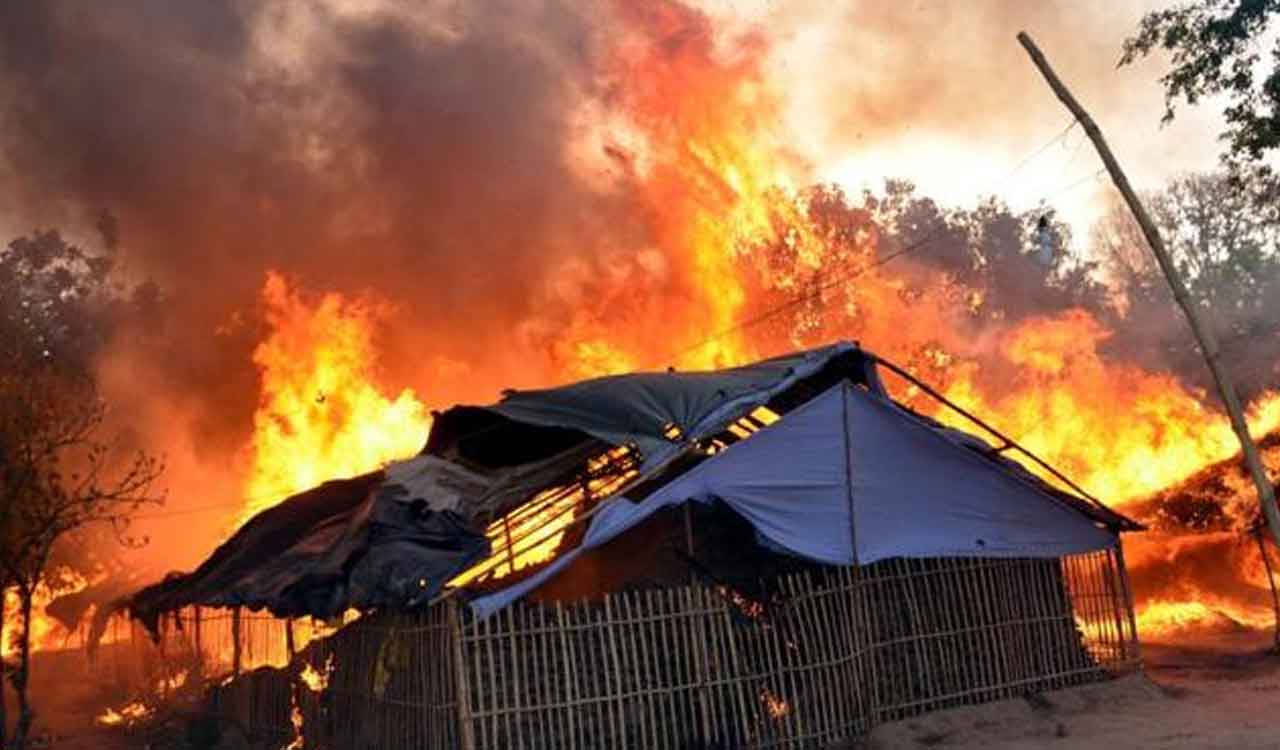 Hyderabad: Fire in makeshift houses, none hurt