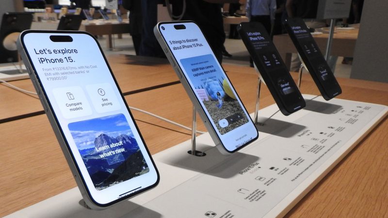 ‘Made in US’ Apple iPhone can cost nearly Rs 3 lakh: Analysts