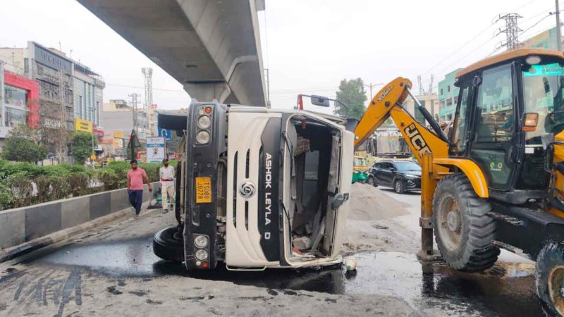 Hyderabad: Loaded truck turns turtle at JNTU Metro Station