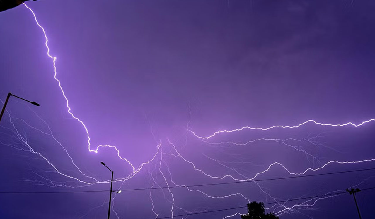 Rains and lightning: 25 sheep electrocuted in Telangana’s Peddapalli