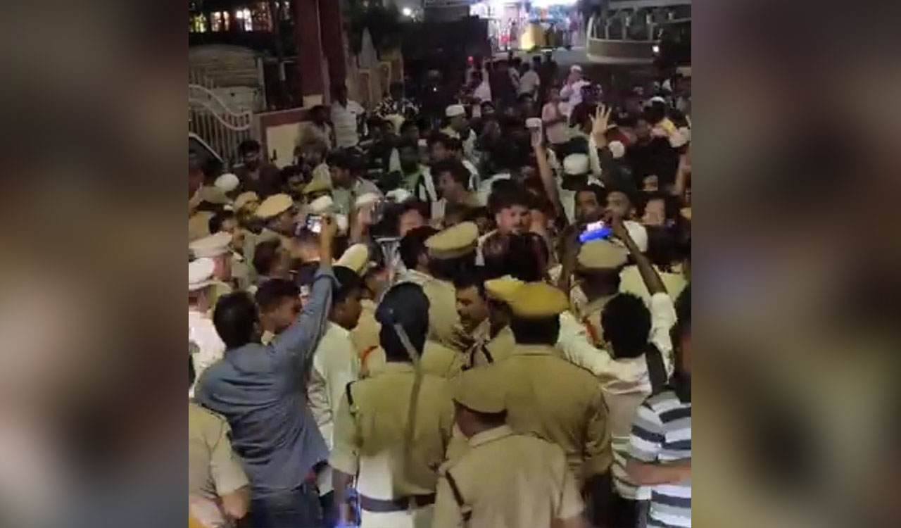 Scuffle at Tiranga rally in Khammam; CP asks public to maintain peace
