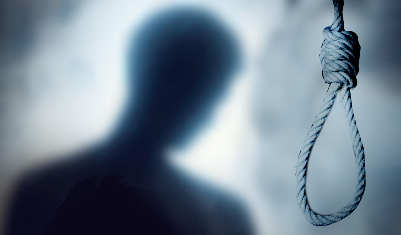 Hyderabad: Minor girl ends life in Hayathnagar