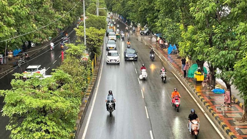 Heavy rains lash Hyderabad on Wednesday; Temperatures drop significantly in city
