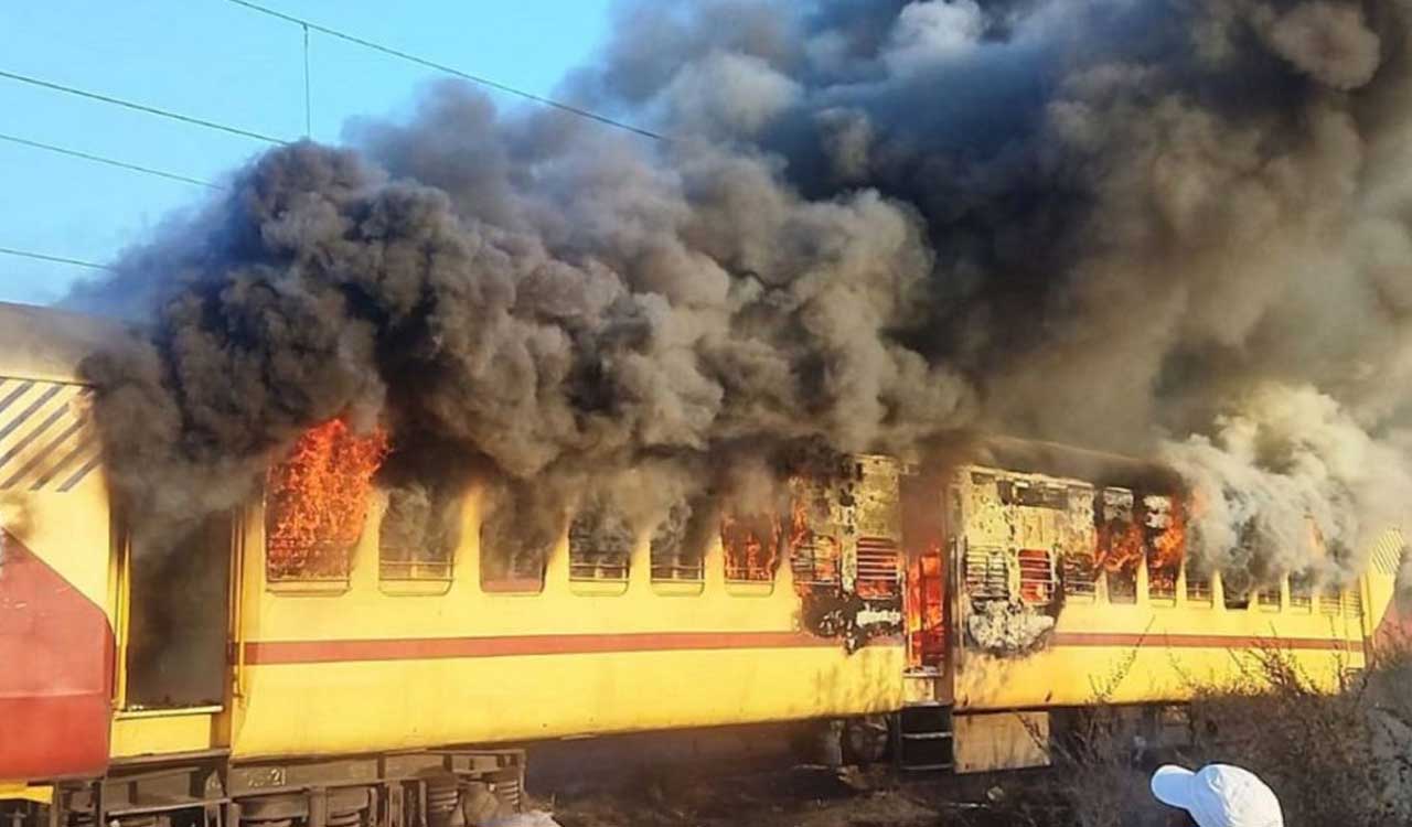 Smoke in Jaipur-Jodhpur intercity express causes brief panic