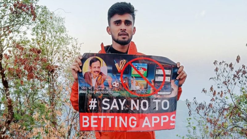Hyderabad’s Yashwanth scales another peak, unfurls Tricolour flag on Phawngpui