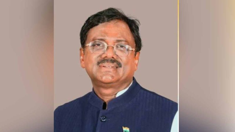 Telangana: INTUC urges Congress to suspend Chennur MLA Vivek’s family from party