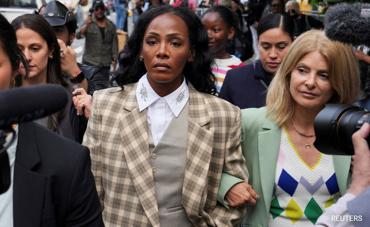 Pop Singer Testifies To Abuse In Sean 'Diddy' Combs Sex Trafficking Trial
