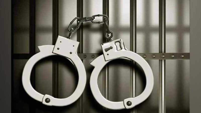 Telangana: Home Guard caught taking bribe through hotel owner, wine shop cashier in Mirudoddi
